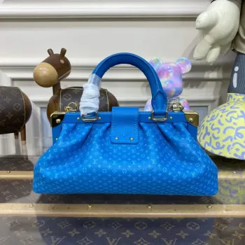 LV M22325 Louis Vuitton Monogram Clutch Modrá