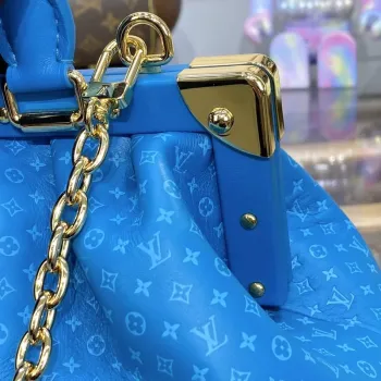 LV M22325 Louis Vuitton Monogram Clutch Modrá