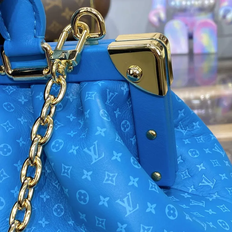 LV M22325 Louis Vuitton Monogram Clutch Modrá