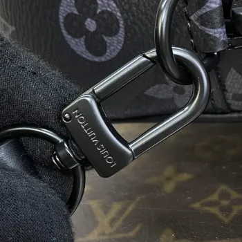 LV M82076 Louis Vuitton Pochette Kasai