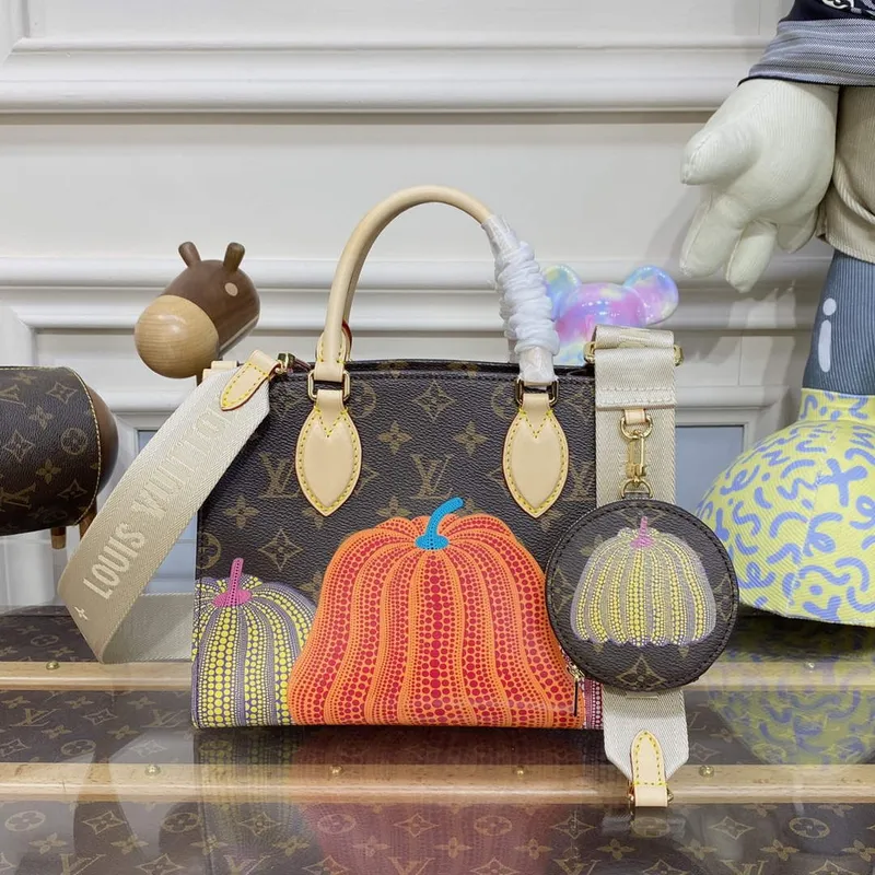 Louis Vuitton M46467 LV x YK OnTheGo PM Taška