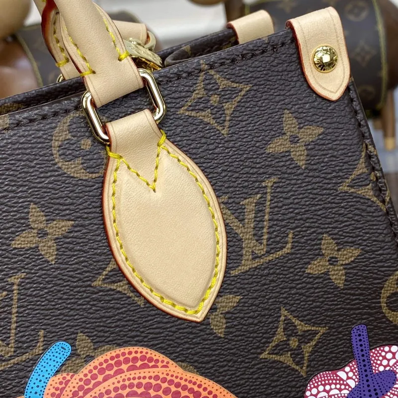 Louis Vuitton M46467 LV x YK OnTheGo PM Taška