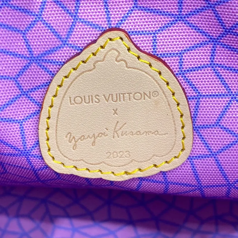 Louis Vuitton M46467 LV x YK OnTheGo PM Taška