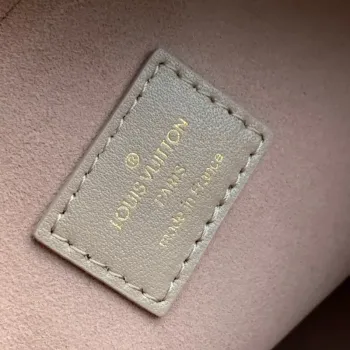 LV M57783 Louis Vuitton Coussin MM Taška Embossed puffy jehněčí kůže světle růžová