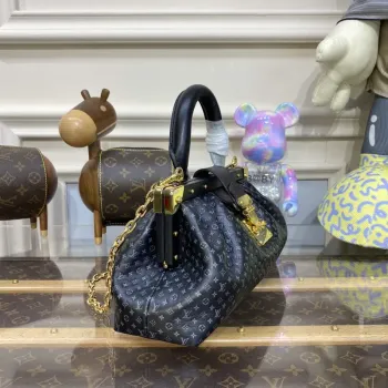 LV M22326 Louis Vuitton Monogram Klutch Černá