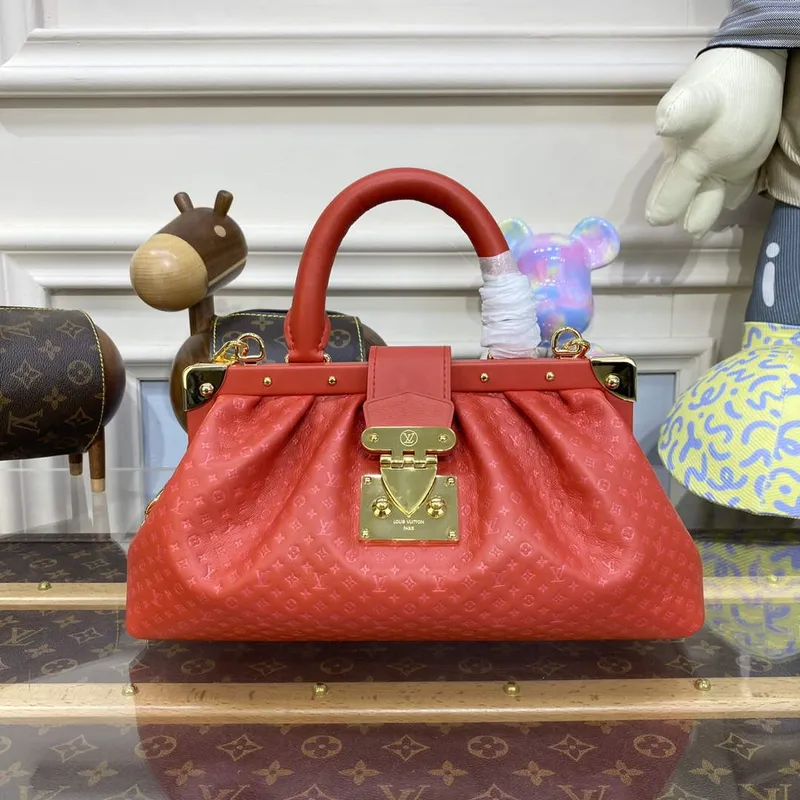 LV M22327 Louis Vuitton Monogram Kapsa Červená