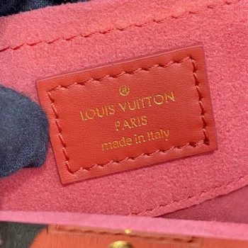 LV M22327 Louis Vuitton Monogram Kapsa Červená