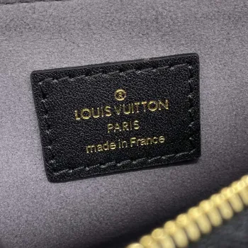 LV M82247 Louis Vuitton Lexington Pouch Bag Černá