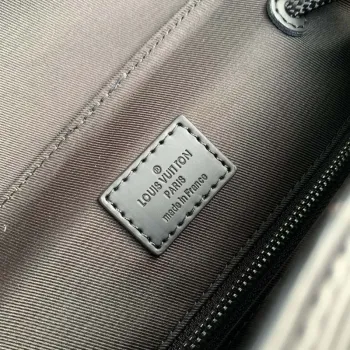 LV M41079 Louis Vuitton Christopher MM Epi černý s žlutým logem