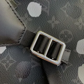 LV M46403 Louis Vuitton LV x YK Christopher MM Batoh Monogram eclipse Černá a Stříbrná