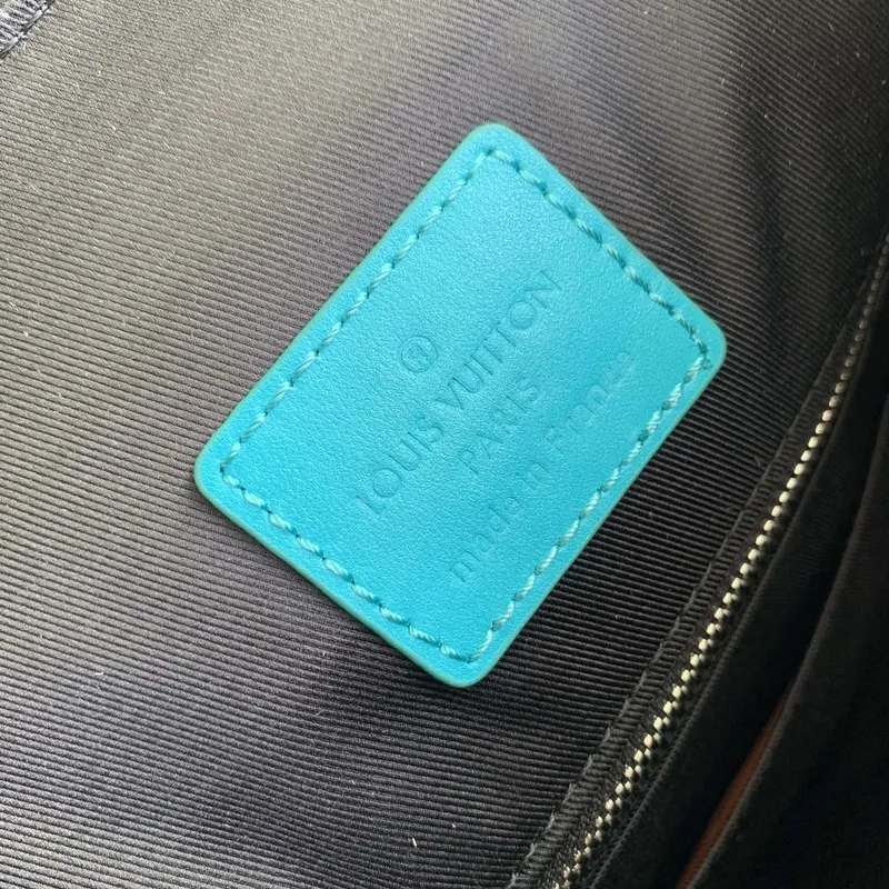 LV M21936 Louis Vuitton LV x YK Christopher MM Batoh Monogram Černý a Modrý