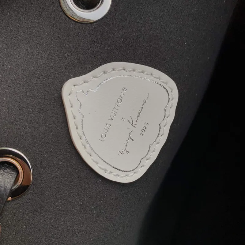 LV M21753 Louis Vuitton LV x YK Néonoé MM Taška Černá Bílá