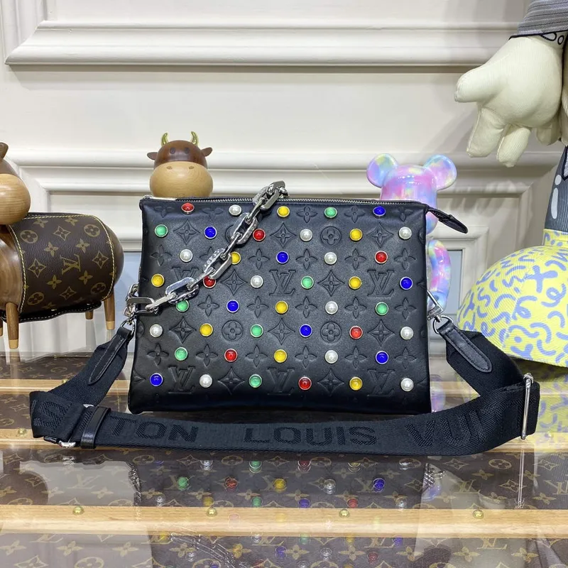 LV M22429 Louis Vuitton Coussin PM Taška černý diamant
