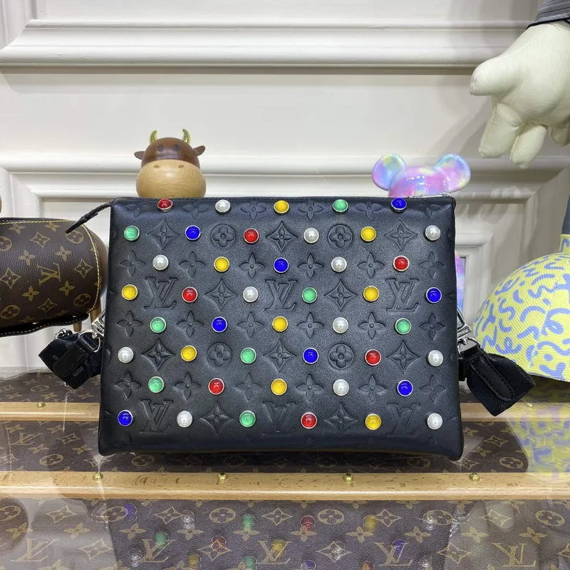 LV M22429 Louis Vuitton Coussin PM Taška černý diamant
