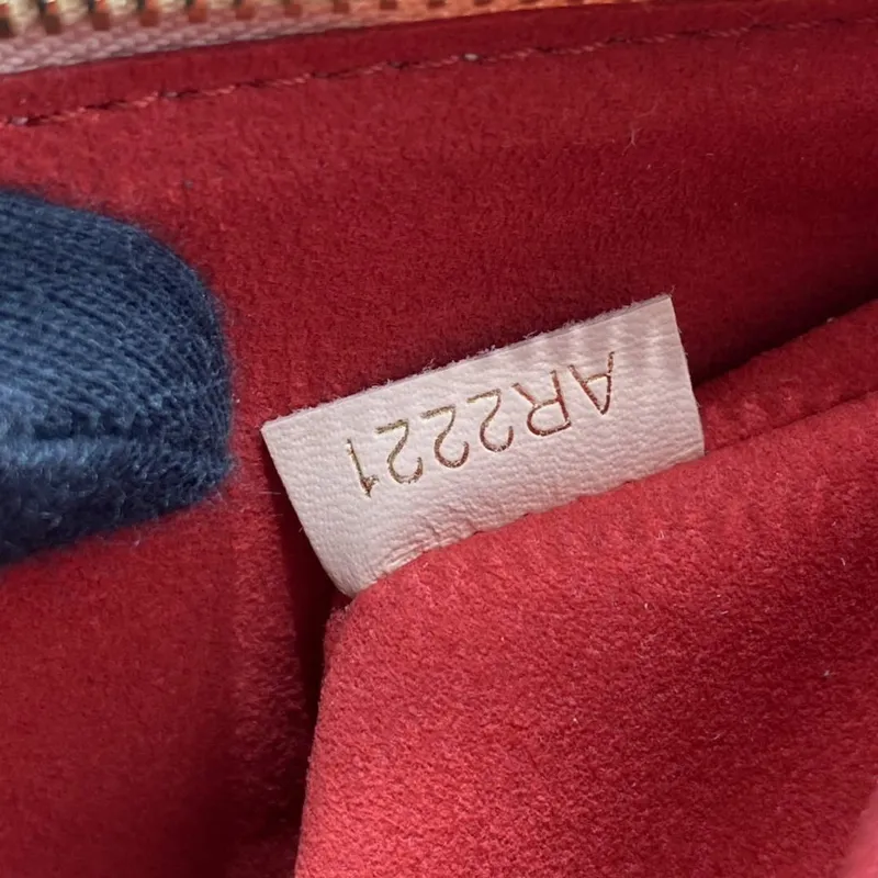 LV M21439 Louis Vuitton Coussin PM Taška Růžová