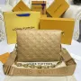 LV M21261 Louis Vuitton Coussin PM Taška Meruňková