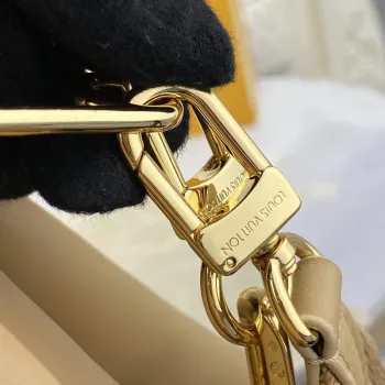 LV M21261 Louis Vuitton Coussin PM Taška Meruňková