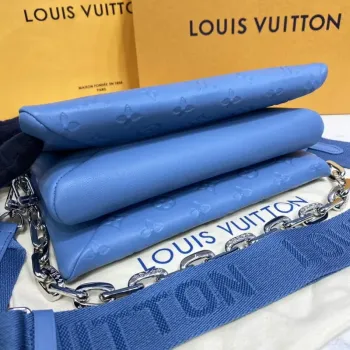 LV M21282 Louis Vuitton Coussin PM Taška námořnická modrá
