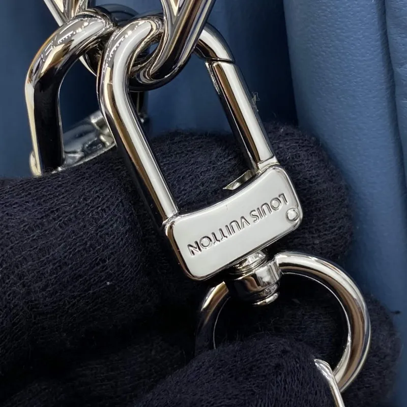 LV M21282 Louis Vuitton Coussin PM Taška námořnická modrá