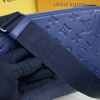 LV M21282 Louis Vuitton Coussin PM Taška Námořnická Modrá