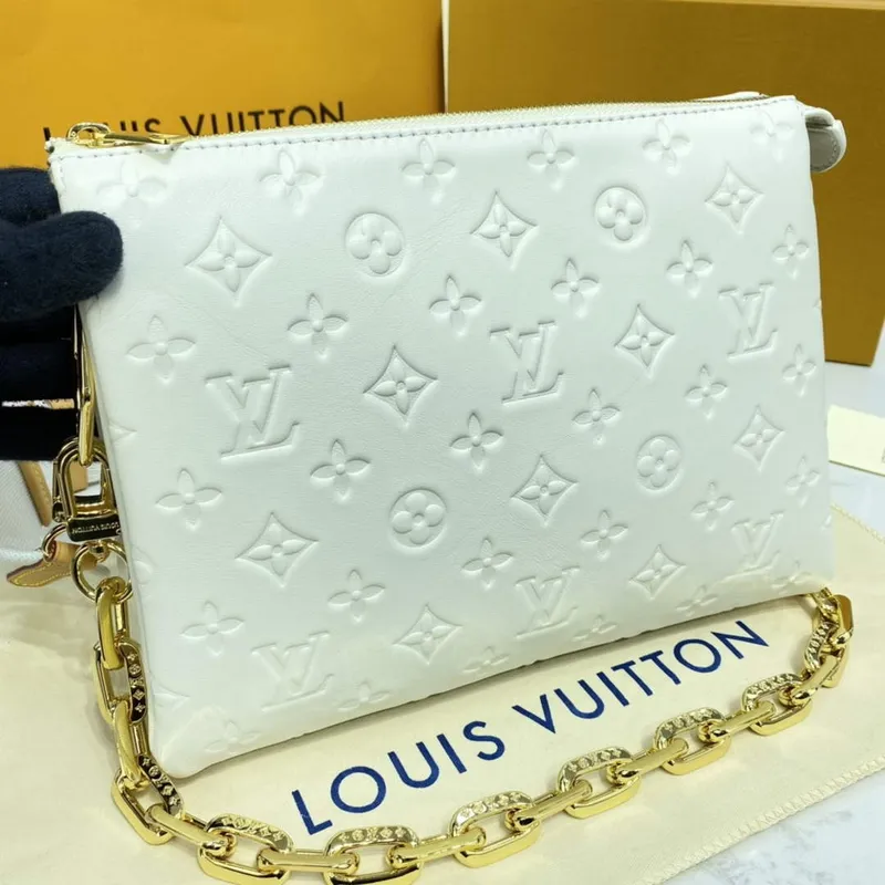 LV M20378 Louis Vuitton Coussin PM Taška Bílá