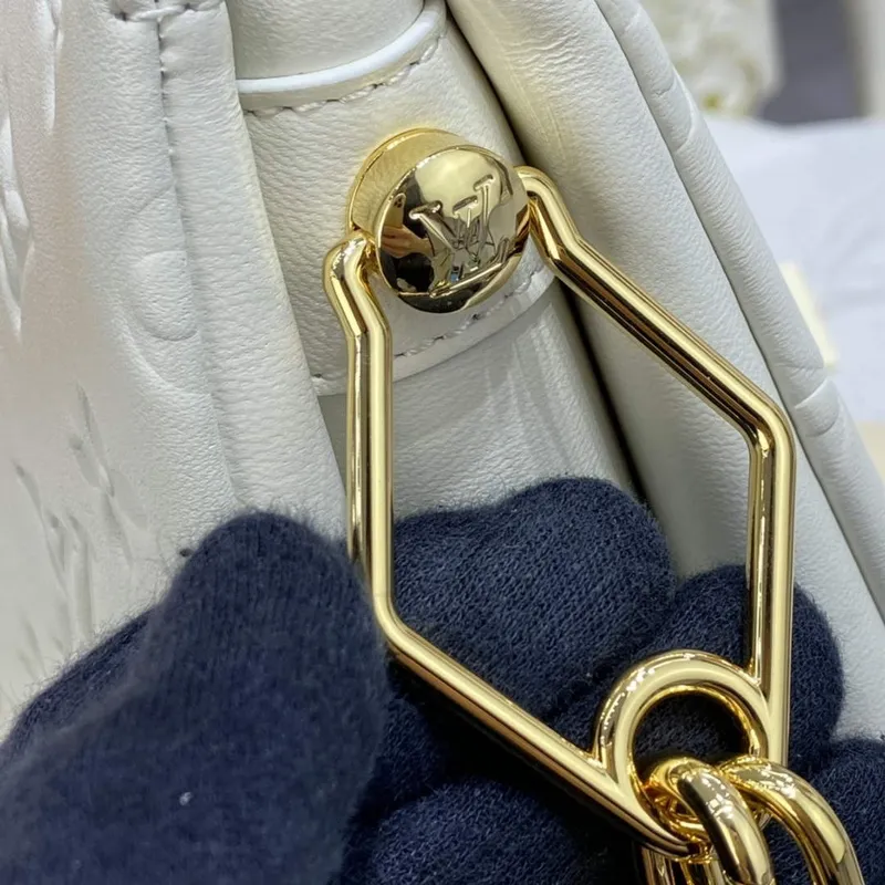 LV M20378 Louis Vuitton Coussin PM Taška Bílá