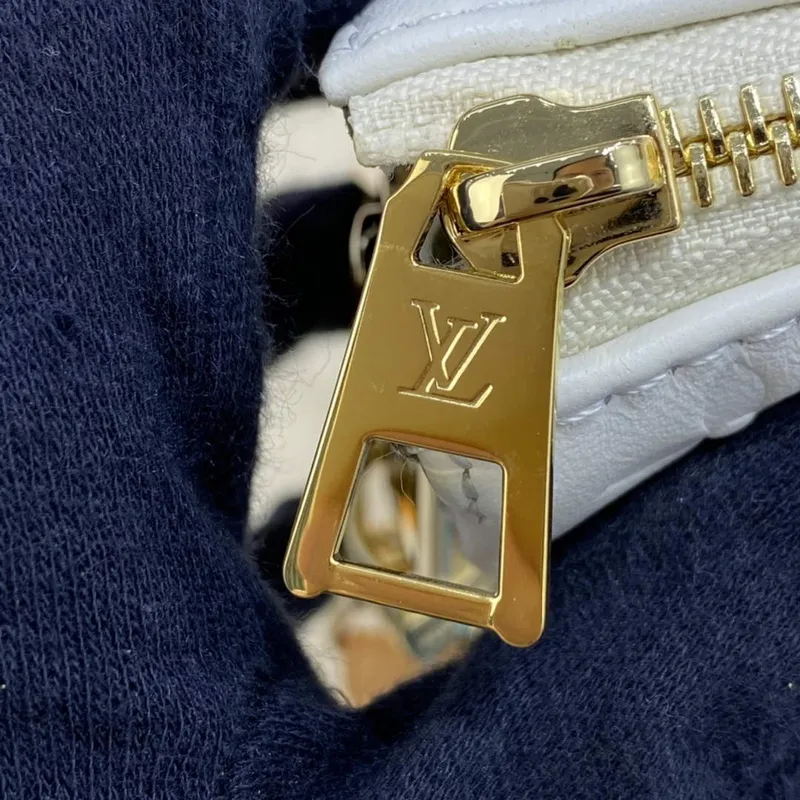 LV M20378 Louis Vuitton Coussin PM Taška Bílá