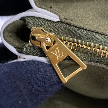 LV M20378 Louis Vuitton Coussin PM Taška Bílá