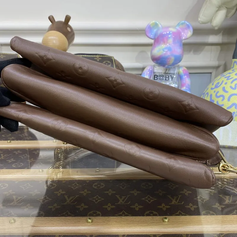 LV M21263 Louis Vuitton Coussin PM Taška Taupe Hnědá