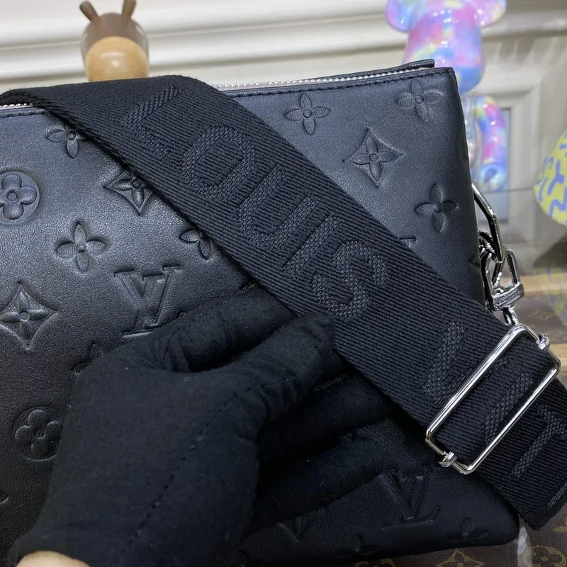 LV M21198 Louis Vuitton Coussin PM Taška Černá