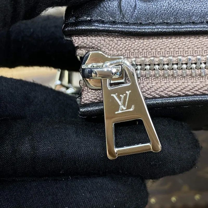 LV M21198 Louis Vuitton Coussin PM Taška Černá
