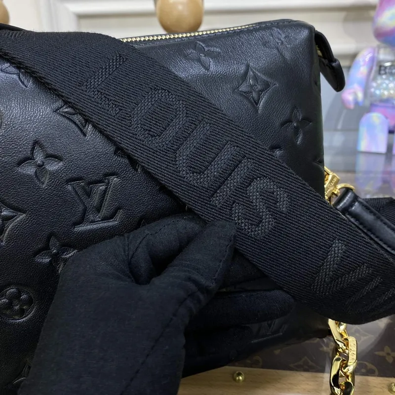 LV M21260 Louis Vuitton Coussin PM Taška Černá