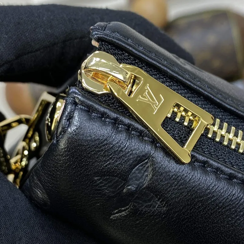 LV M21260 Louis Vuitton Coussin PM Taška Černá