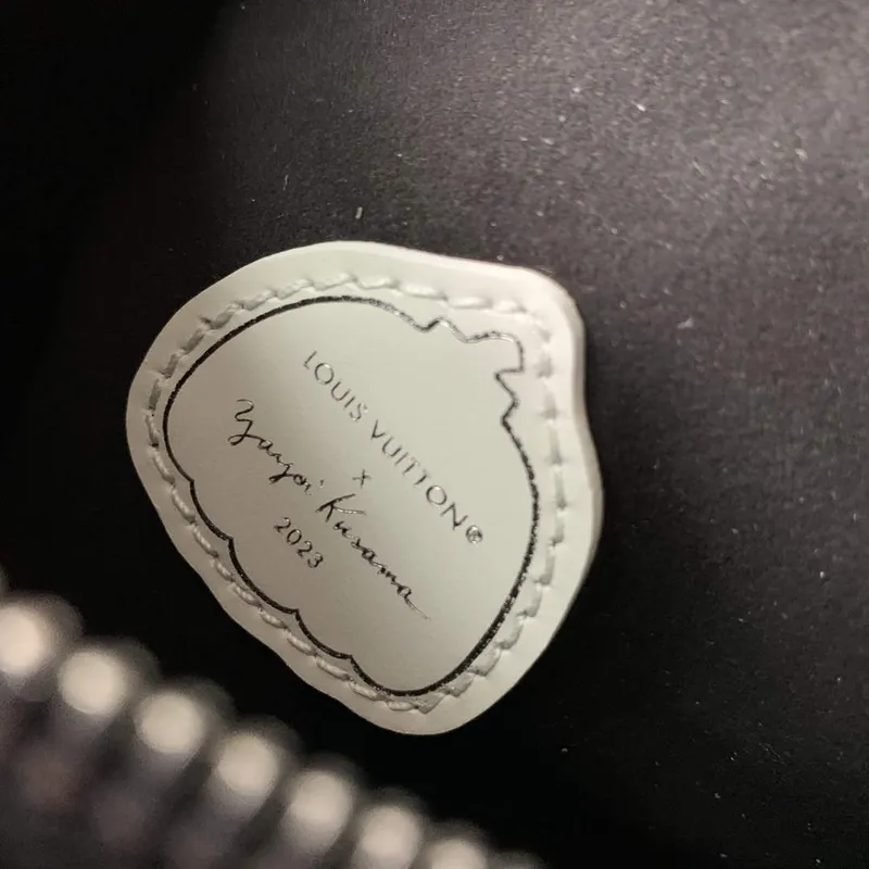 LV M81910 Louis Vuitton LV x YK Nano Speedy Bag černá a bílá