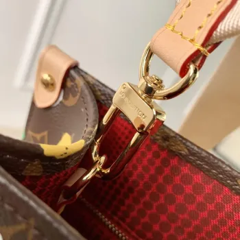 LV M46380 Louis Vuitton LV x YK Onthego PM Taška