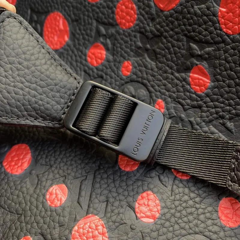 LV M21978 Louis Vuitton LV x YK Christopher Batoh Taurillon Monogram