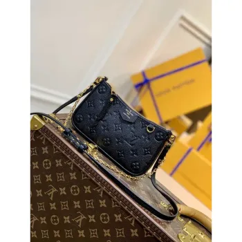 Louis Vuitton M80349 LV Easy Pouch ON Strap Monogram Taška