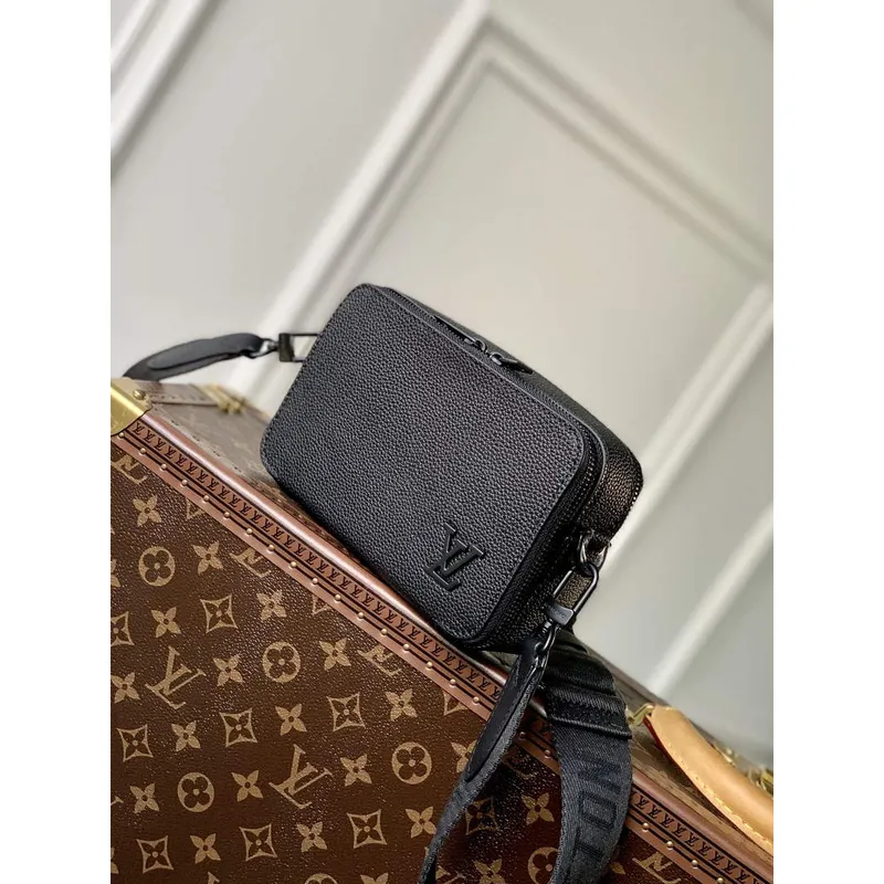 LV M59161 Louis Vuitton Alpha Wearable Wallet Černá