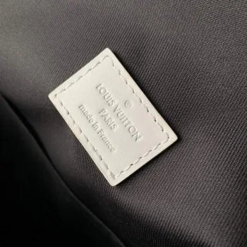 LV M21391 Louis Vuitton Objevovací batoh černý