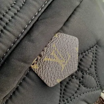 LV M21060 Louis Vuitton Palm Springs Mini Batoh Černý