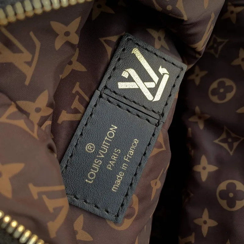 LV M21060 Louis Vuitton Palm Springs Mini Batoh Černý