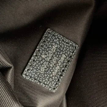 LV M21359 Louis Vuitton Roll Top Batoh Šedý