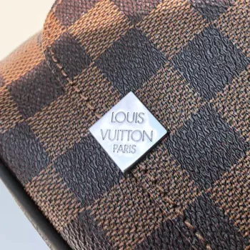 Louis Vuitton N41032 District MM Taška Damier Ebène