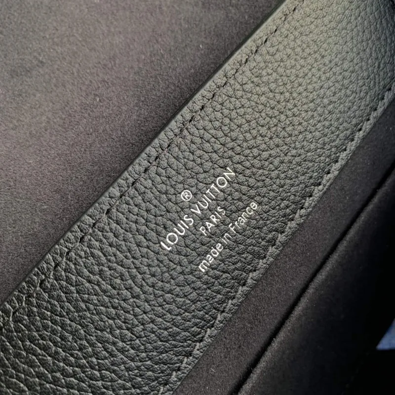 LV M20997 Louis Vuitton Lockme Ever Mini Kabelka Černá