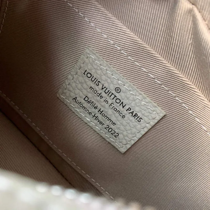 LV M81606 Louis Vuitton Mini Soft Trunk Chalk