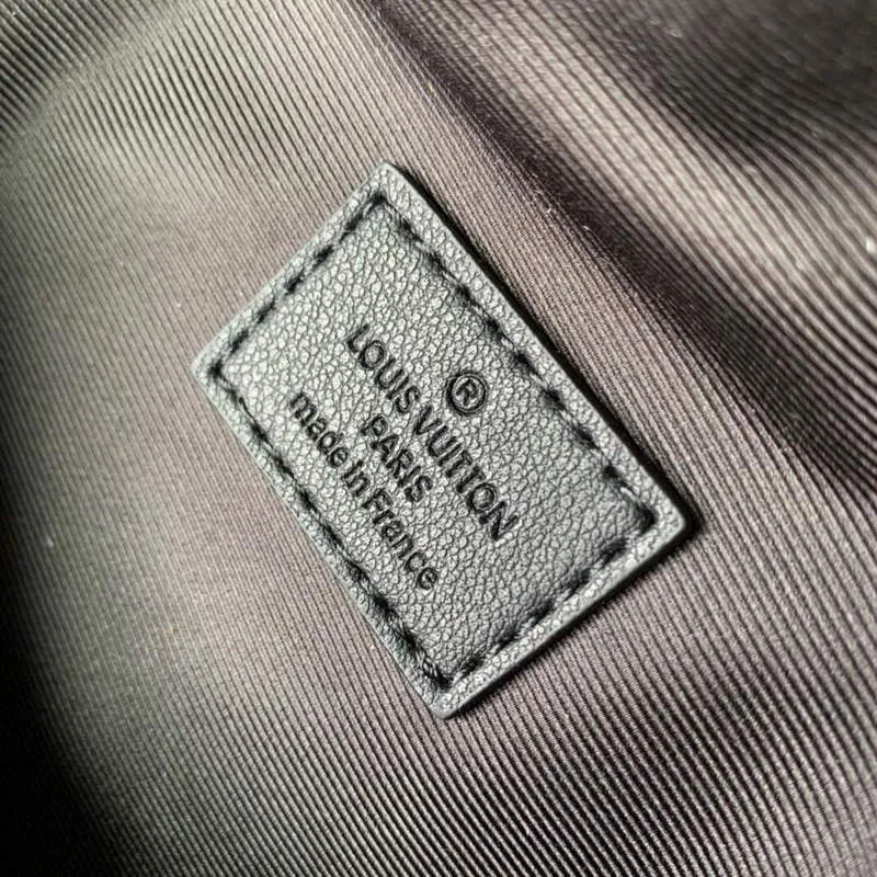 LV M44388 Louis Vuitton Discovery Bumbag Crossbody Černá