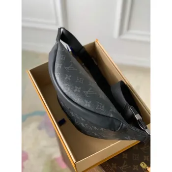 LV M46035 Louis Vuitton Discovery Bumbag PM Černá