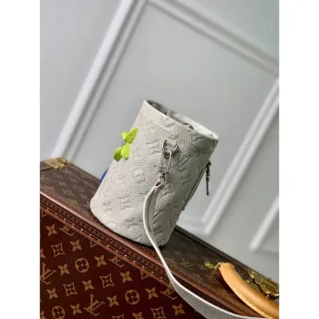 LV M81572 Louis Vuitton Kapsa Chalk Bag Bílá