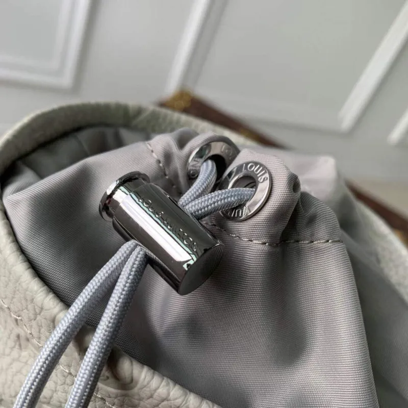 LV M81572 Louis Vuitton Kapsa Chalk Bag Bílá