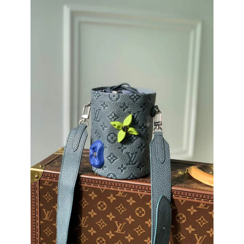 LV M81572 Louis Vuitton Kapsa Chalk Šedá